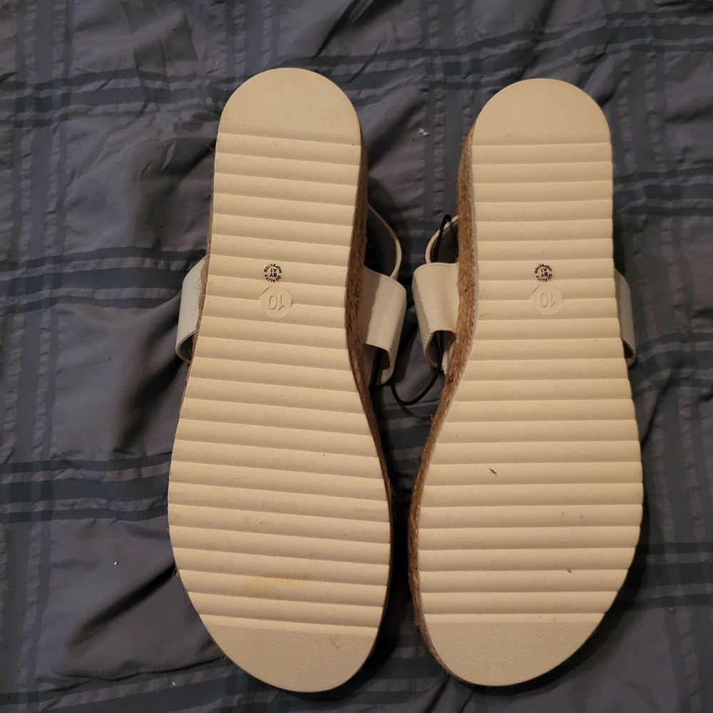 Platform Sandals - Picture 5 of 6